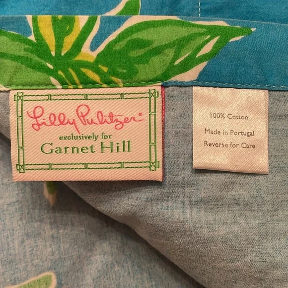 Lilly Pulitzer® Juice Stand Shower Curtain, EUC - Picture 4 of 5